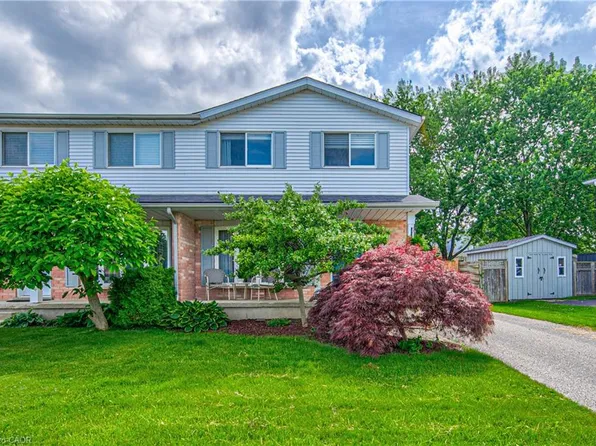 29 Benesfort Dr, Kitchener, ON N2N 3B4
