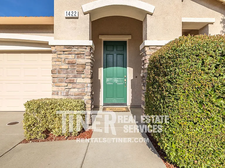 1422 Stoney Cross Ln — Photo 3