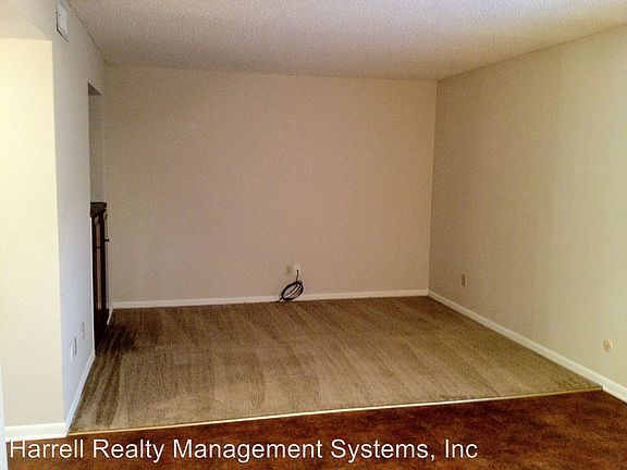 3rd image of 6905 Harvey Dr