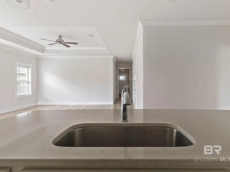 1710 Grouse St — Photo 27