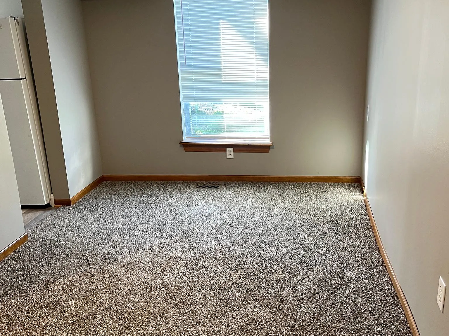 1 bed, 450 sqft, $595 — Photo 4