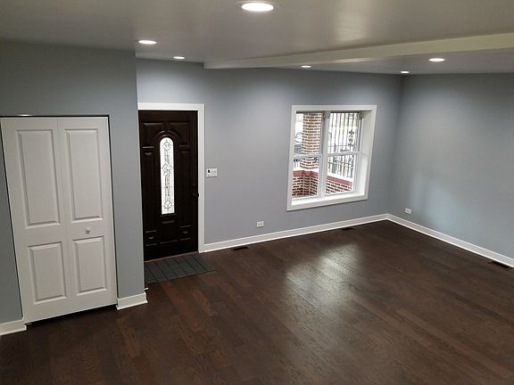 5th image of 1024 N Karlov Ave