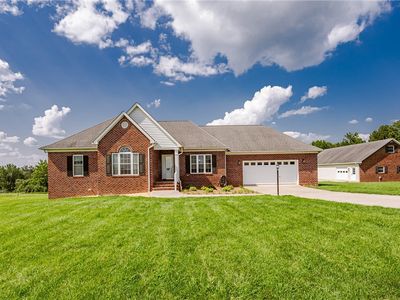 1107 Kents Store Way, Kents Store, VA, 23084