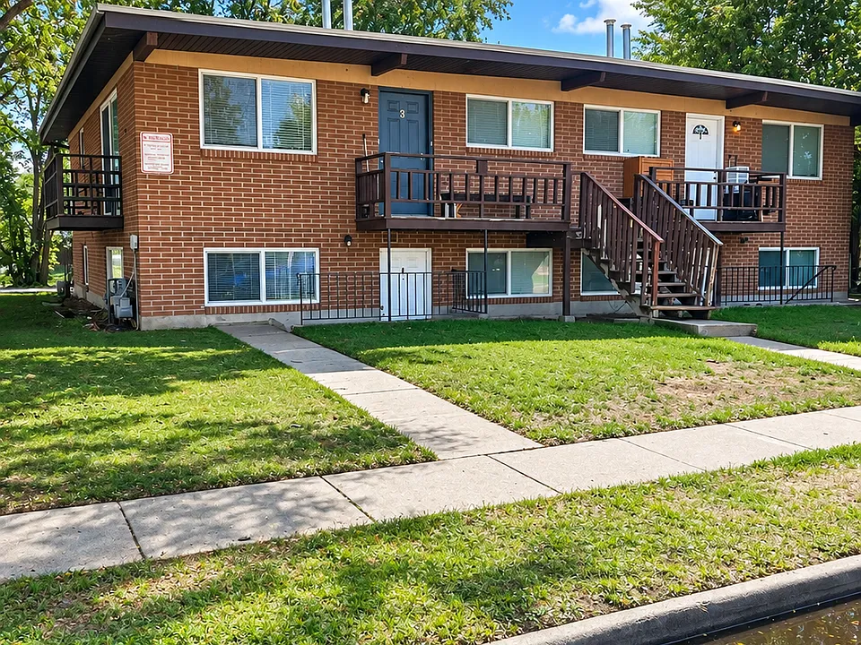 1601 W Ivy Cir #2