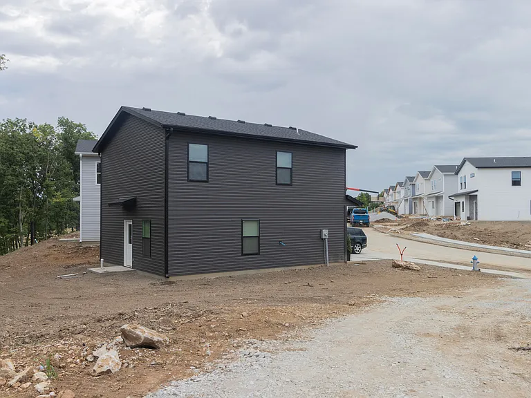 2700 Emery Dr — Photo 45