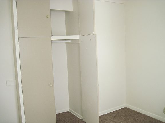 1st BR closet