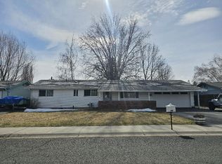 4408 Meadows Dr, Klamath Falls, OR