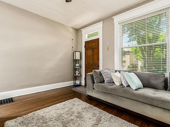 5th image of 501 E Beck St #503