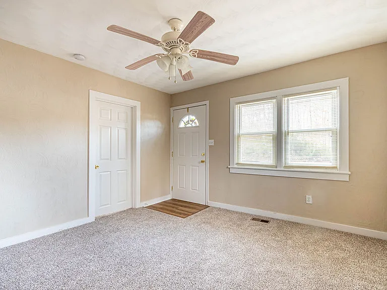 125 Lewis Dr — Photo 7