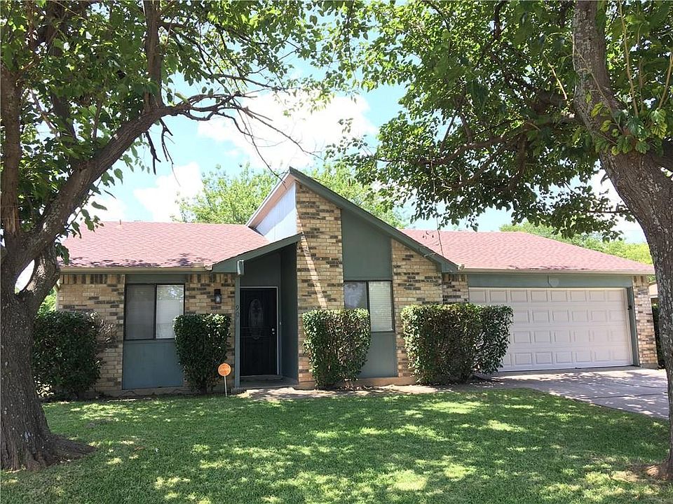 1st image of 907 Cresthaven Dr #1B