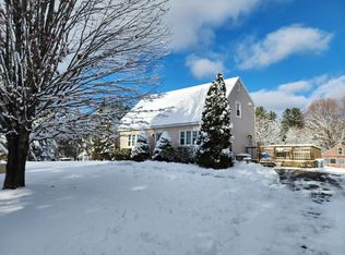 6 Hilliard Rd, Chichester, NH 03258