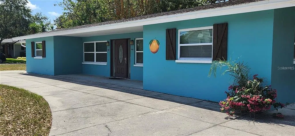 3 bed, 2.0 bath, 1200 sqft, $2,450 — Photo 2