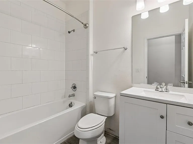1863 Shumard Ave — Photo 22