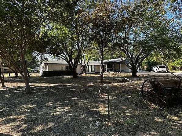 3801 Montego Bay Ct, Granbury, TX 76049