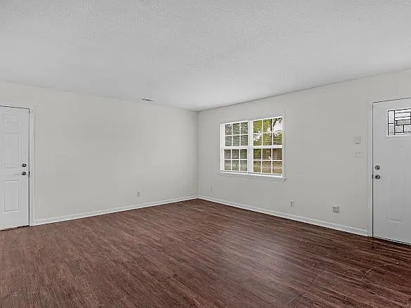 509 Ashmore Rd — Photo 16