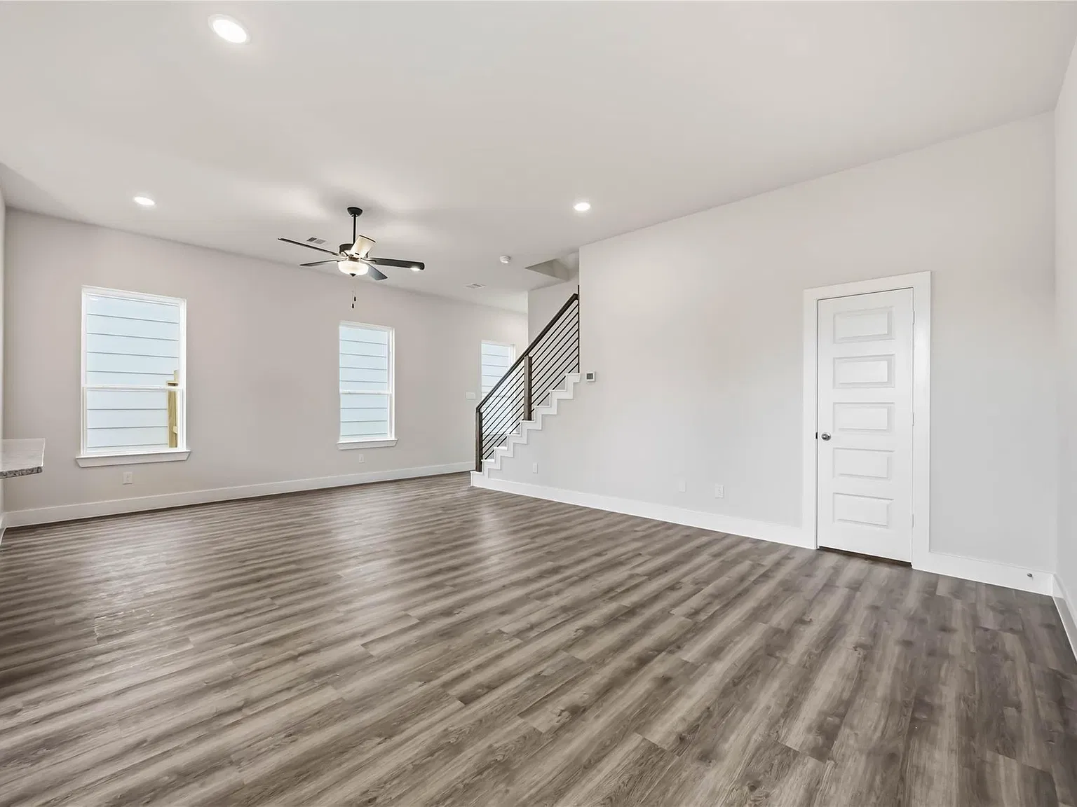 3 bed, 2.5 bath, 1630 sqft, $2,350 — Photo 4