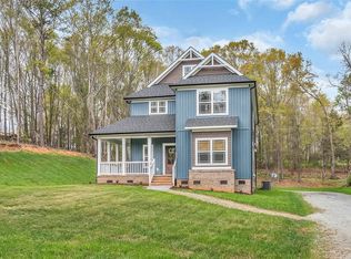 318 Dancing Water Dr, Chesnee, SC 29323