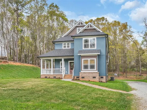 318 Dancing Water Dr, Chesnee, SC 29323