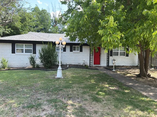 4928 Ira St, Haltom City, TX 76117