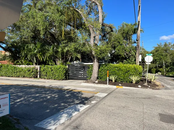 701 SW 9th Ave, Fort Lauderdale, FL 33315