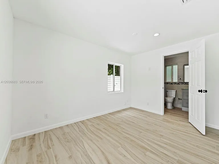 19715 SW 99th Pl — Photo 32