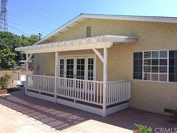 3rd image of 18709 Cranbrook Ave