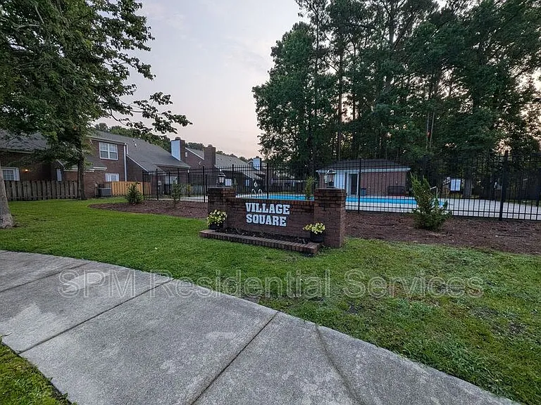 5147 Lampost Cir — Photo 19