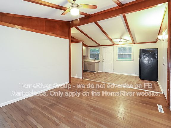 4th image of 5602 N Woodland Ave