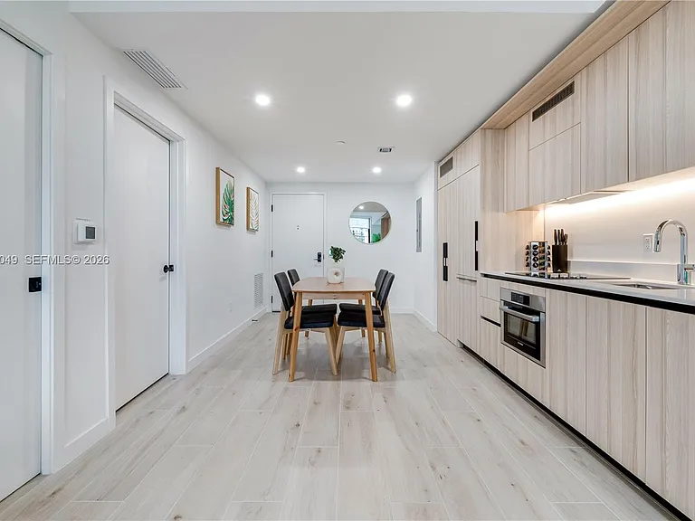 225 N Miami Ave #1707 — Photo 9