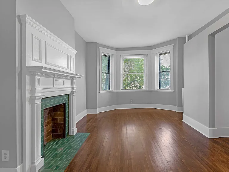 Glenville Ave — Photo 7