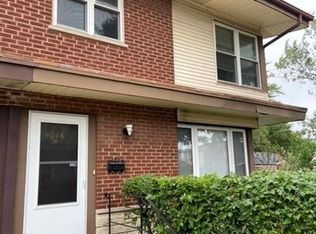 9046 Niles Center Rd #B, Skokie, IL 60076