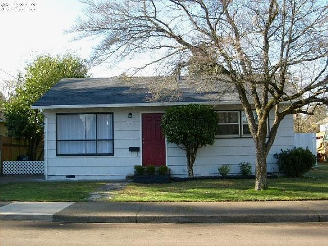 House is neat and clean.