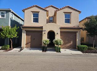 3767 Amity Ln, Clovis, CA 93619