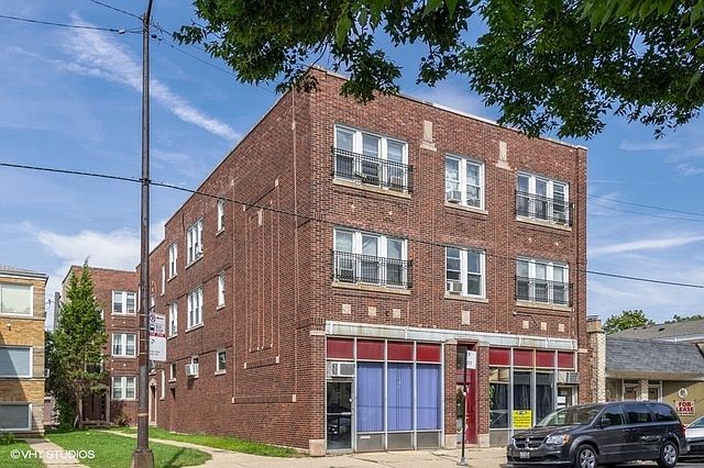 1st image of 5852 W Higgins Ave Side 1B
