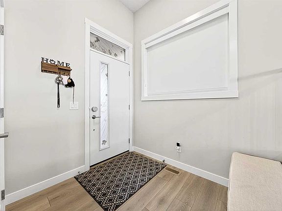 4th image of 13 Cranbrook Close SE