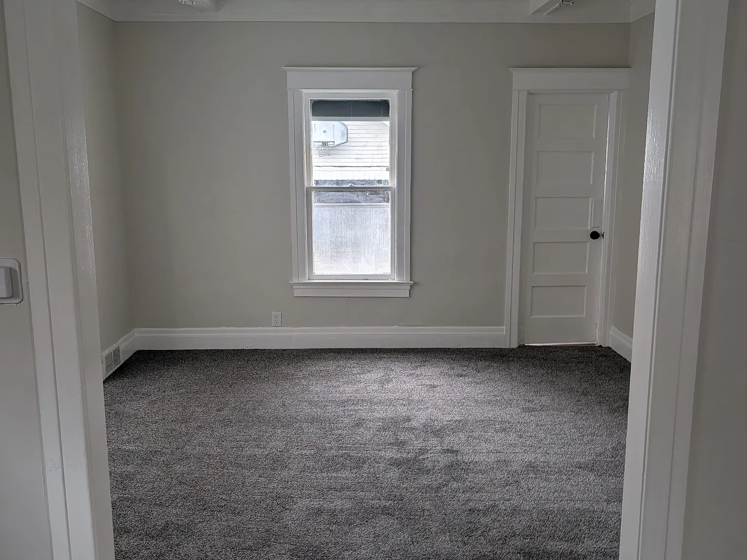 4 bed, 1.5 bath, 1652 sqft, $1,850 — Photo 4