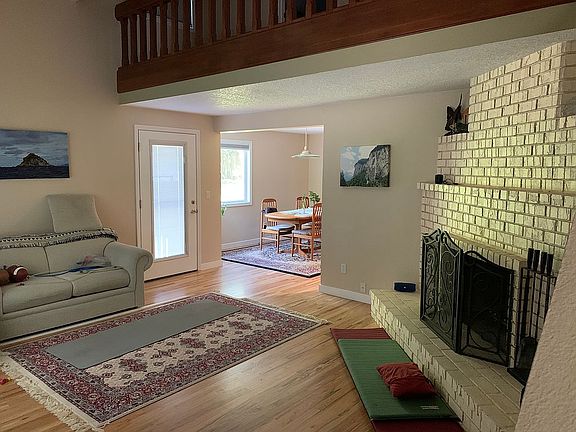 Front room w/fireplace
