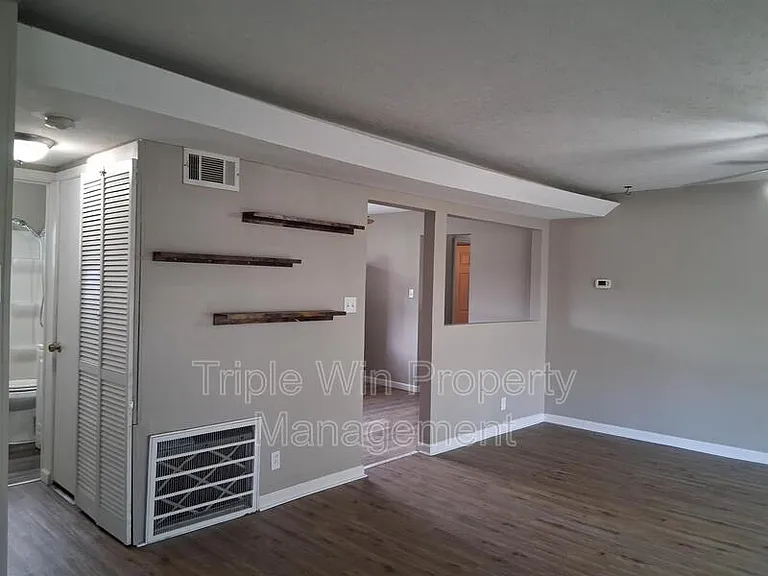 468 June Dr — Photo 3