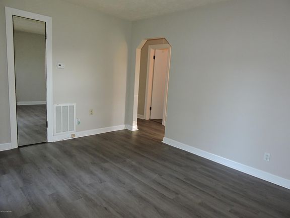4th image of 3718 Selma Ave