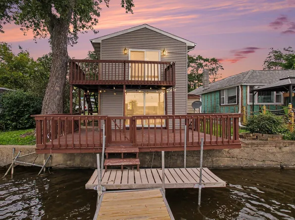 3038 Luella Ln, Springport, MI 49284
