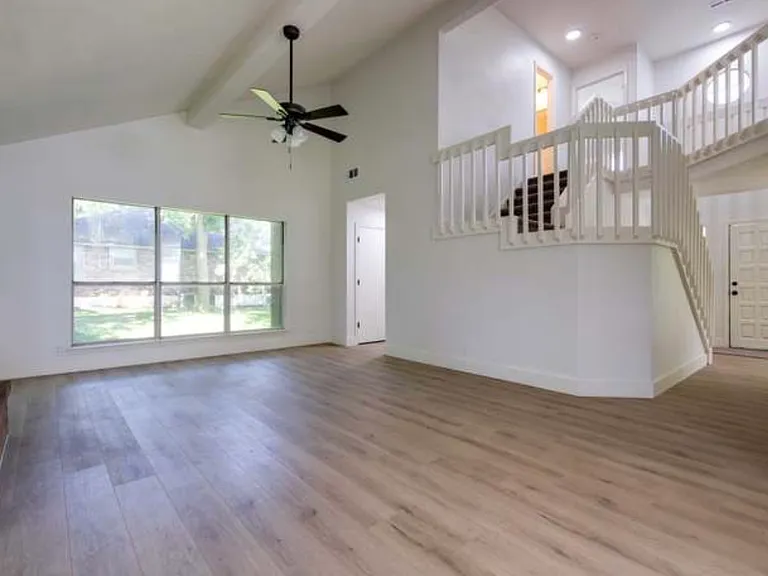 904 Jana Dr — Photo 7