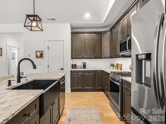 4th image of 181 Byron Forest Dr