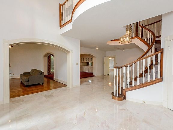 4th image of 7711 Oxfordshire Dr