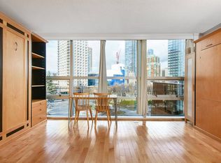 1050 Burrard St #506, Vancouver, BC V6Z 2S3