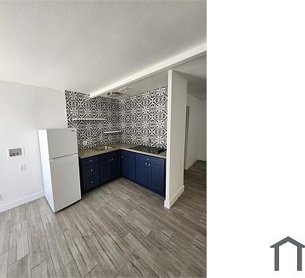 1st image of 119 W New York Ave APT 1