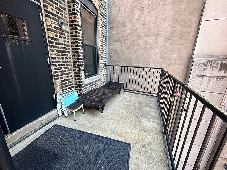 15 E Pearson St #3 — Photo 18