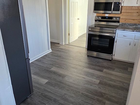 3rd image of 335 W Cherry St