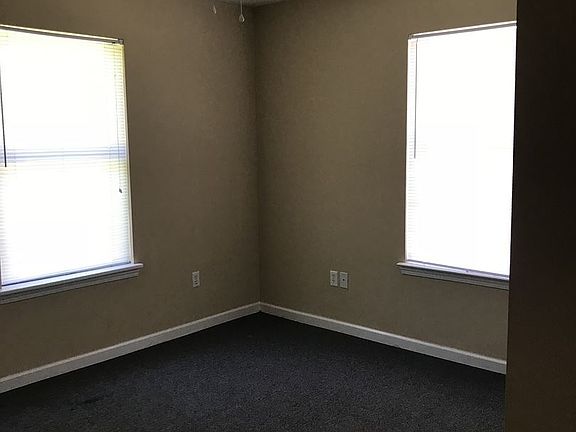 5th image of 1725 Garden Park Dr #A