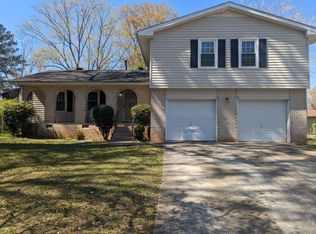 2381 Emerald Falls Dr, Decatur, GA 30035