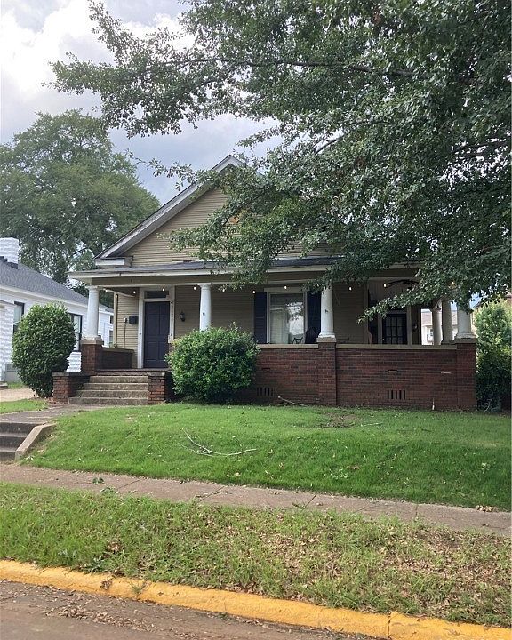 2nd image of 1420 7th St